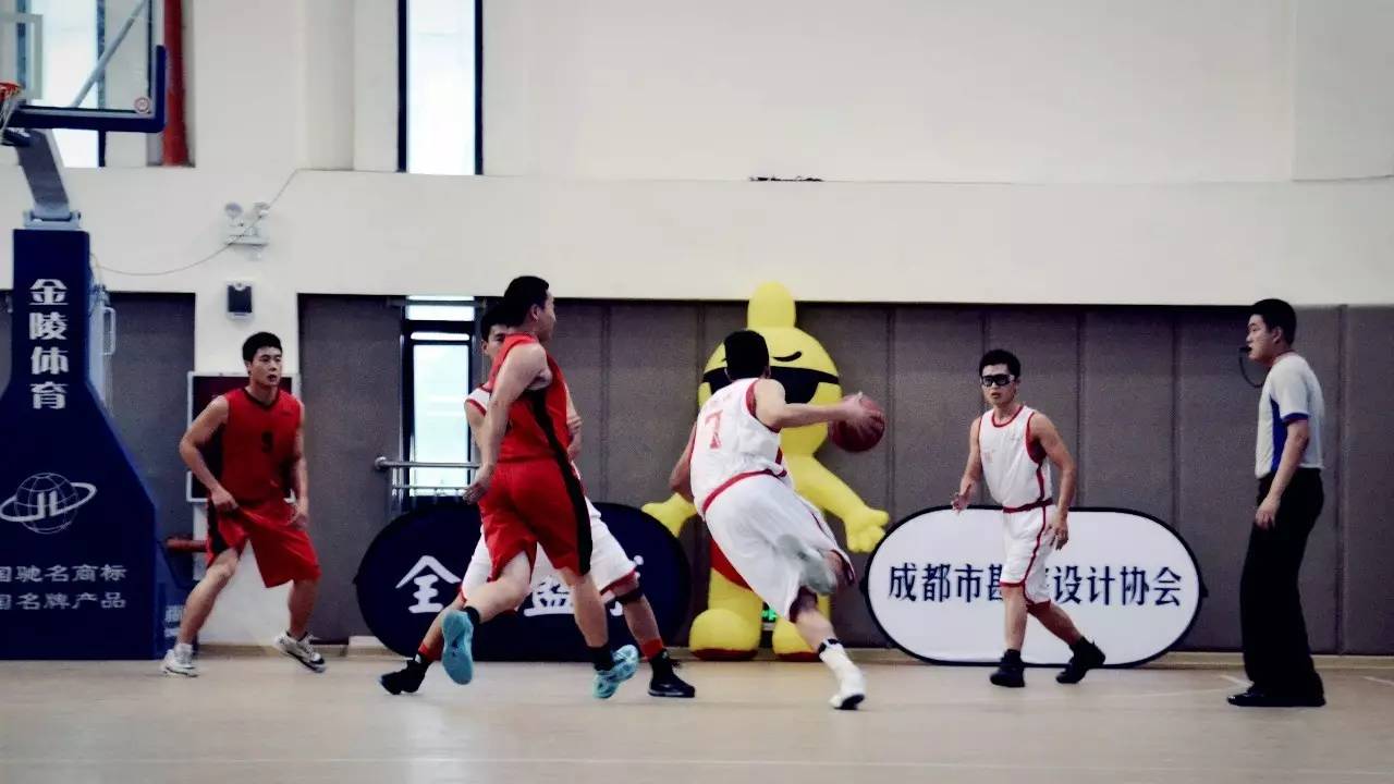九游娱乐官方-包含顶尖球队冲刺排名，目标锁定冠军宝座的词条