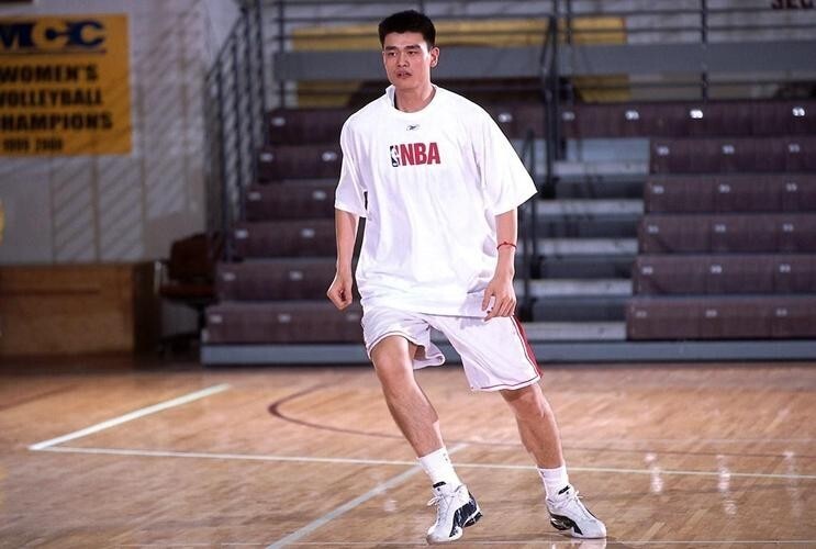 关于姚明领衔中国队奋战，亚运会夺得冠军的信息